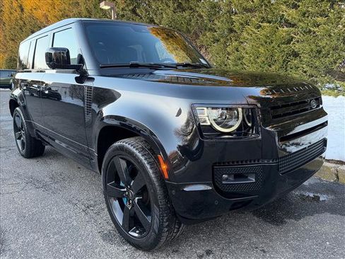 Certified 2022 Land Rover Defender 110 V8 image 8