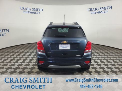 Used 2021 Chevrolet Trax LT w/ Driver Confidence Package FWD image 4