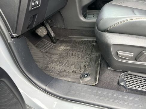 Used 2025 Toyota Sienna XLE Woodland Edition AWD/4WD image 36