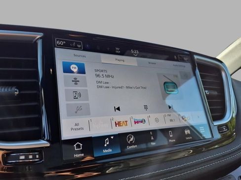 New 2026 Chrysler Pacifica Limited w/ S Appearance Package image 5