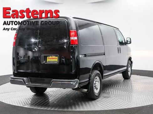 Used 2016 Chevrolet Express 2500 image 5
