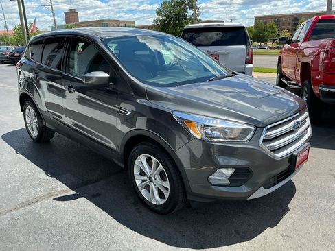 Used 2019 Ford Escape SE AWD/4WD image 3