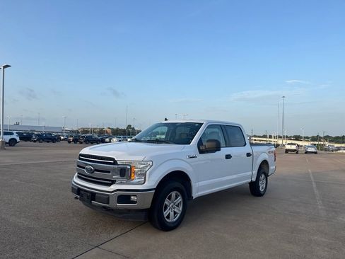 Used 2020 Ford F150 XLT w/ Equipment Group 301A Mid AWD/4WD image 9