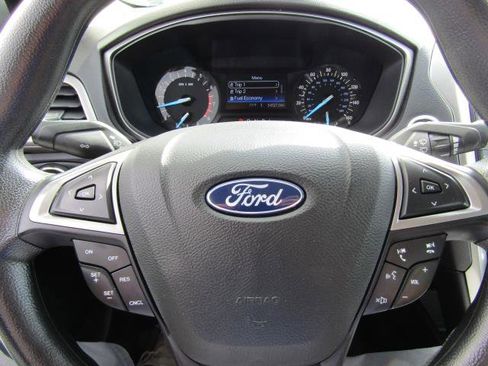 Certified 2018 Ford Fusion SE FWD image 18