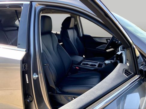Used 2026 Acura MDX FWD w/ Technology Package image 9