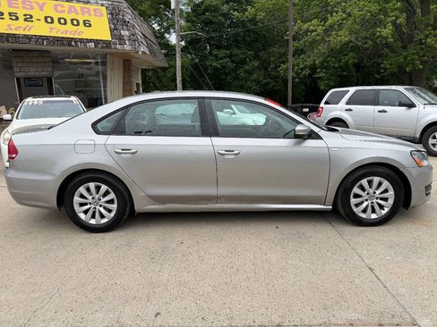 Used 2013 Volkswagen Passat 2.5 S FWD image 8