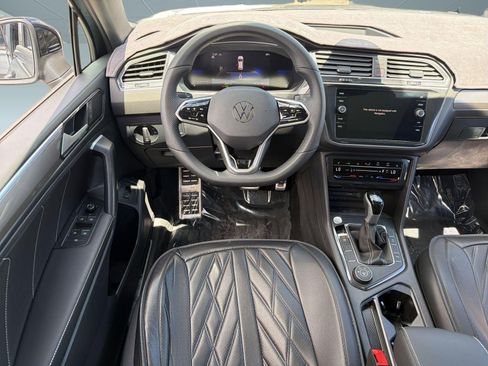 Certified 2024 Volkswagen Tiguan SE R-Line AWD/4WD image 27