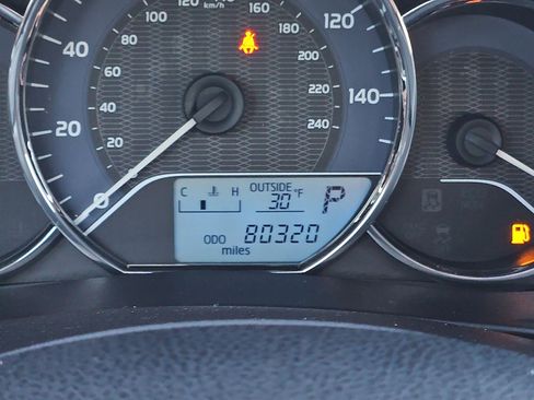 Used 2015 Toyota Corolla LE image 22