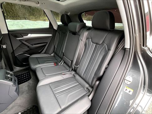 Used 2024 Audi Q5 2.0T Premium image 21