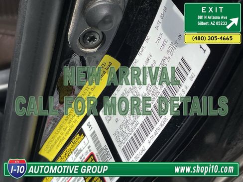 Used 2016 Toyota Tacoma Limited w/ Towing Package image 6