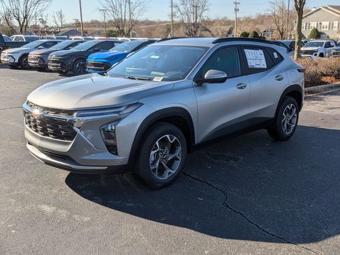 New 2026 Chevrolet Trax LT w/ Driver Confidence Package image 3