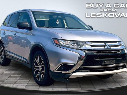 Used 2017 Mitsubishi Outlander ES FWD image 1
