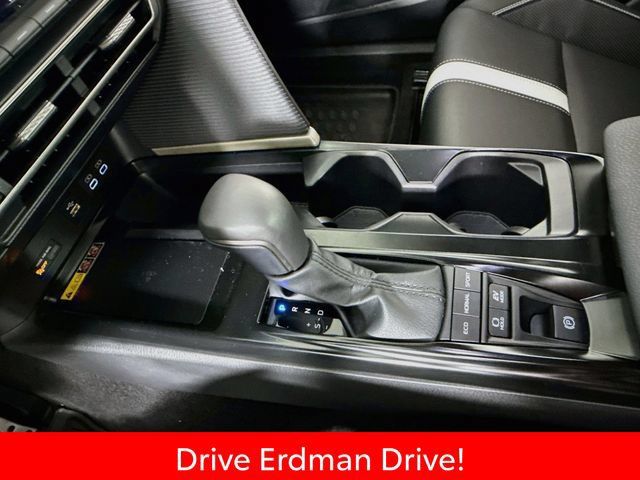 Used 2026 Toyota Camry SE FWD image 19