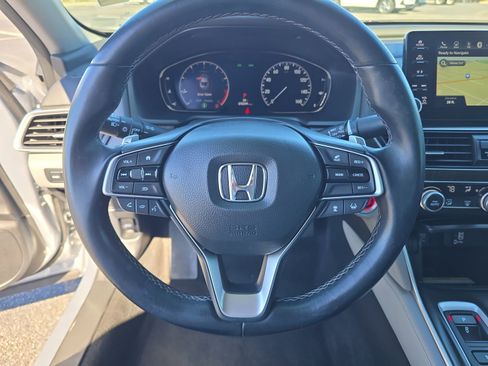 Used 2020 Honda Accord Touring image 25