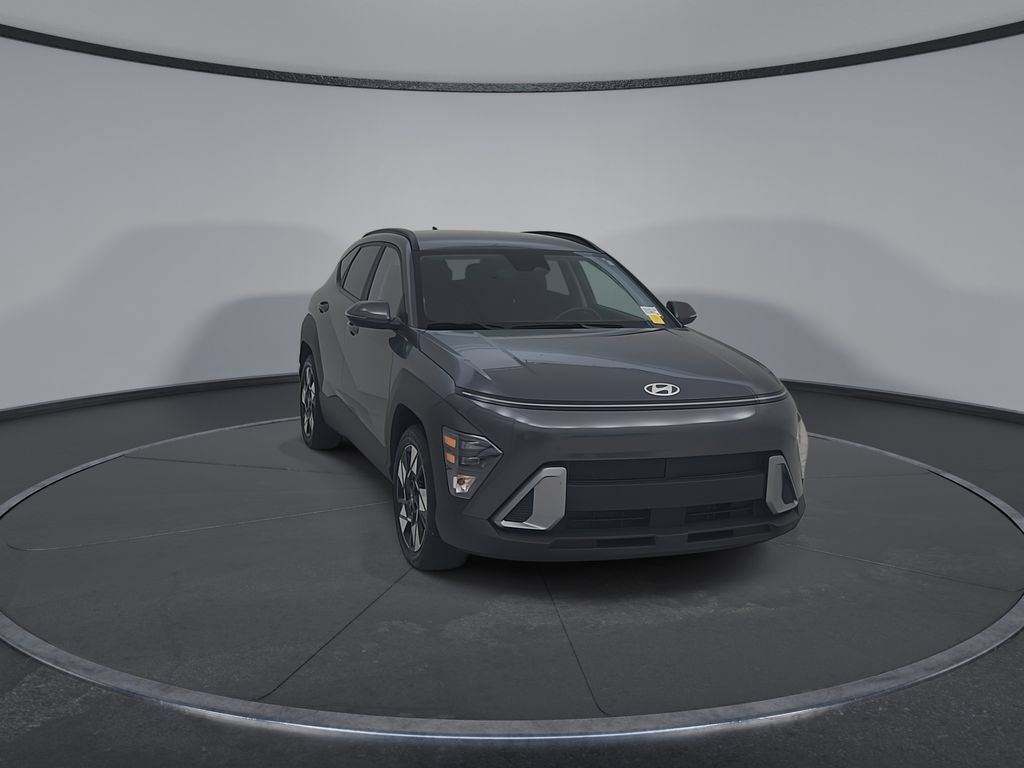 Used 2025 Hyundai Kona SEL FWD image 4