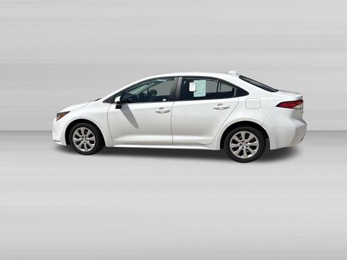 Used 2026 Toyota Corolla LE FWD image 7
