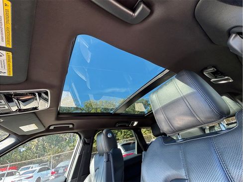 Used 2016 Land Rover Range Rover Sport HSE image 40