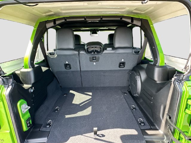 New 2026 Jeep Wrangler Unlimited Sahara AWD/4WD image 6
