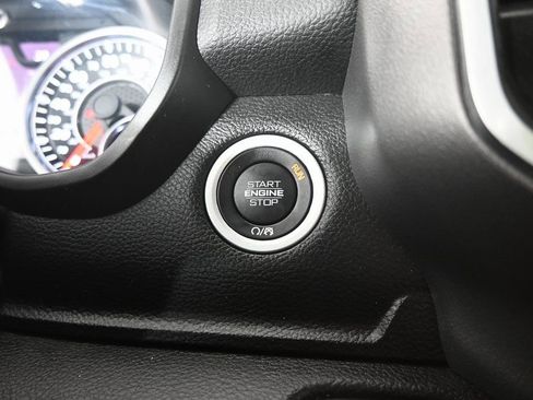 Used 2024 RAM 1500 Big Horn AWD/4WD image 33