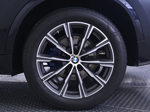 Used 2025 BMW X5 xDrive40i w/ Executive Package AWD/4WD image 12