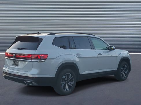 New 2026 Volkswagen Atlas SE image 3