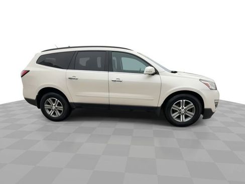 Used 2015 Chevrolet Traverse LT image 9