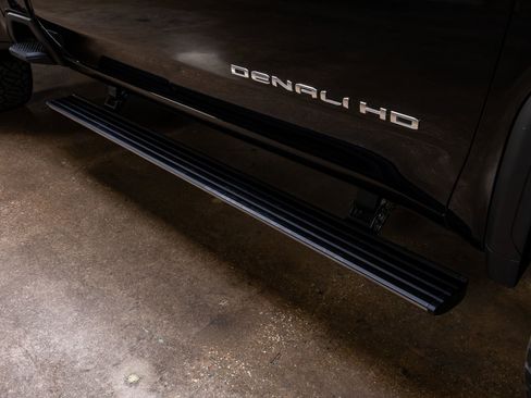 Used 2022 GMC Sierra 3500 Denali w/ Denali Ultimate Package image 13