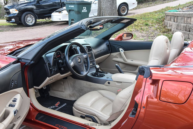 Used 2006 Chevrolet Corvette Coupe w/ Preferred Equipment Group RWD image 30