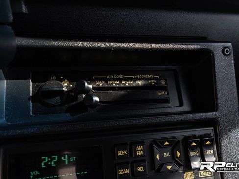 Used 1991 Chevrolet Camaro Z28 RWD image 72