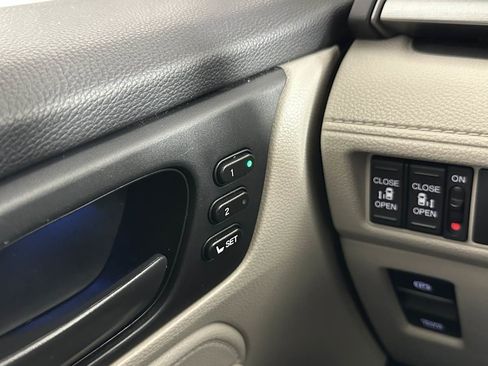 Used 2025 Honda Odyssey EX-L image 43