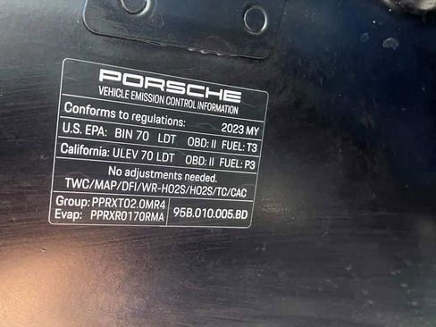 Used 2023 Porsche Macan T image 10