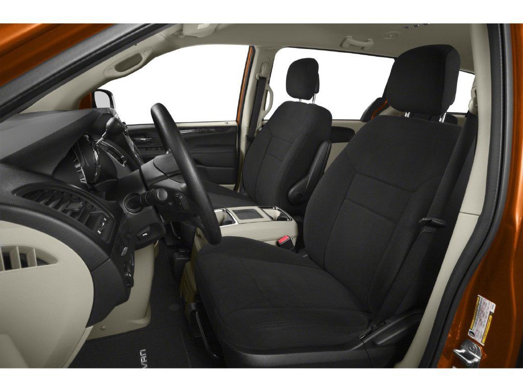 Used 2015 Dodge Grand Caravan American Value Package FWD image 6