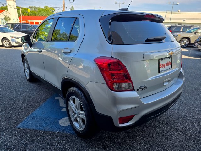 Used 2020 Chevrolet Trax LS FWD image 29