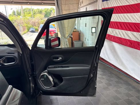Used 2021 Jeep Renegade Limited w/ Sun & Sound Group AWD/4WD image 21