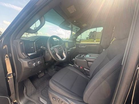 Used 2025 GMC Sierra 1500 SLE AWD/4WD image 11