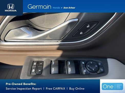 Used 2024 Chevrolet Suburban Z71 w/ Luxury Package AWD/4WD image 25