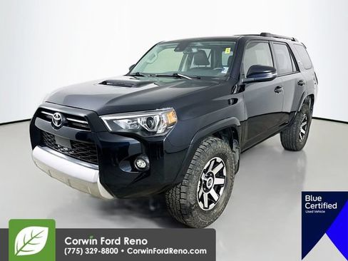 Used 2021 Toyota 4Runner TRD Off-Road Premium w/ Moonroof Package AWD/4WD image 4