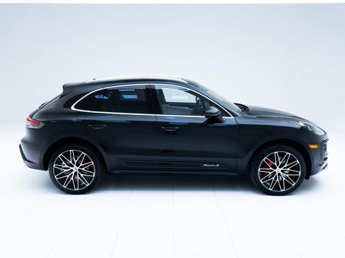 New 2026 Porsche Macan S image 8