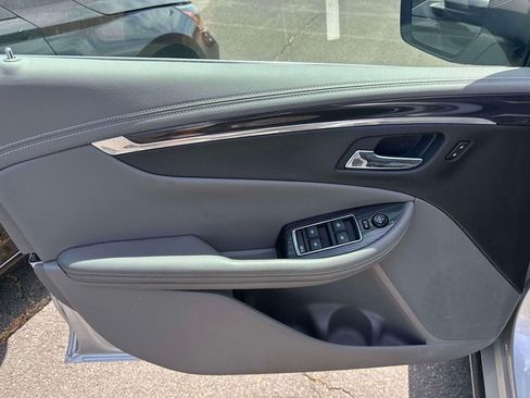 Used 2018 Chevrolet Impala LS FWD image 16