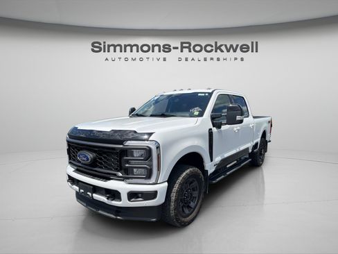 Used 2024 Ford F250 Lariat w/ Lariat Ultimate Package AWD/4WD image 1