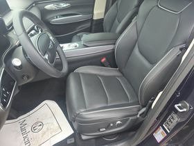 Used 2024 Genesis GV70 2.5T w/ Advanced Package AWD/4WD image 7