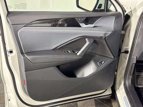 New 2026 Volkswagen Tiguan SEL R-Line image 10