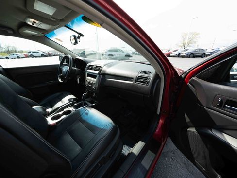 Used 2010 Ford Fusion SEL image 24