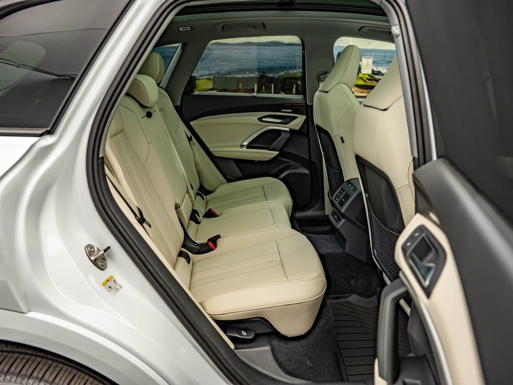 New 2026 Audi Q5 Premium Plus AWD/4WD image 32