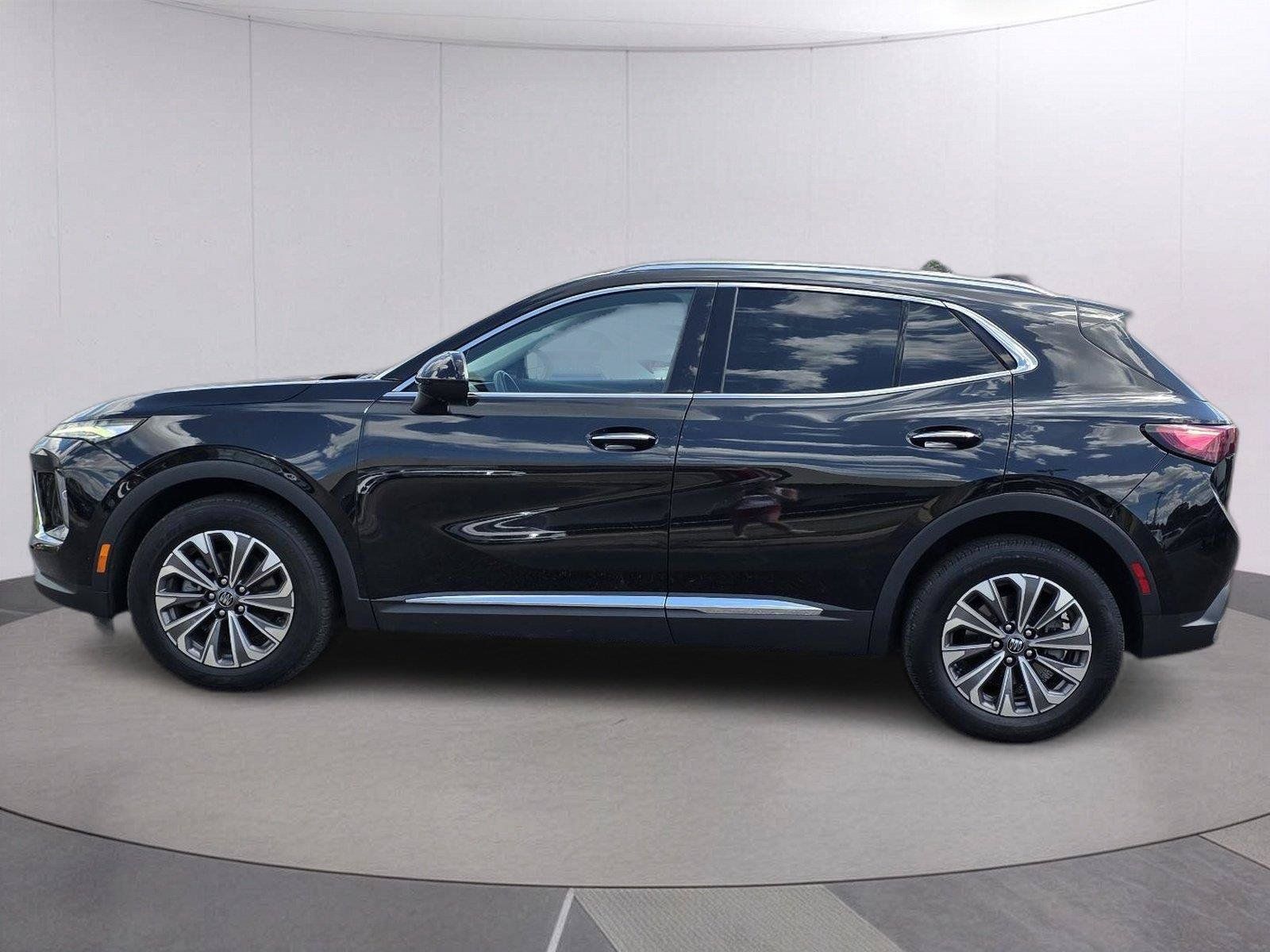 Used 2024 Buick Envision Preferred AWD/4WD image 8