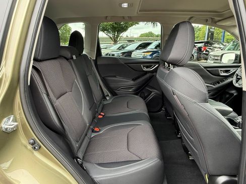 Used 2023 Subaru Forester Premium AWD/4WD image 30