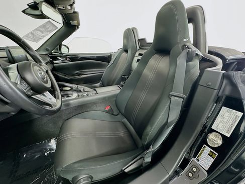 Used 2020 MAZDA MX-5 Miata Club w/ Interior Package RWD image 20