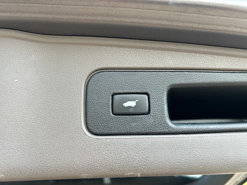 Used 2014 Honda Odyssey EX-L image 18