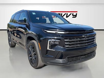 Used 2025 Chevrolet Traverse LT w/ Midnight/Sport Edition