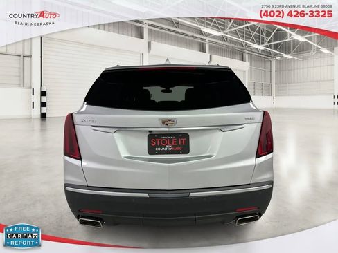 Used 2018 Cadillac XT5 Sport Utility 4D image 4